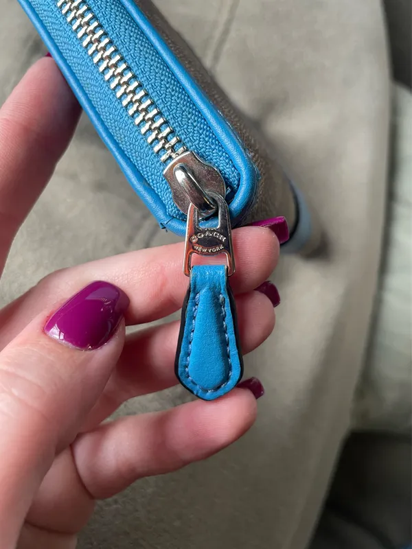 Blue Coach Wallet - Image 7