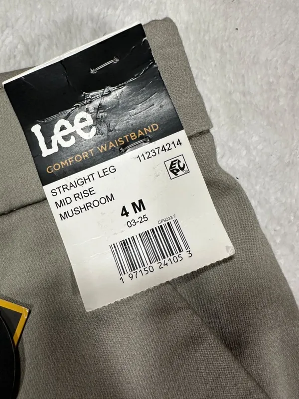 Lee Women’s Wrinkle-Resistant Straight Leg Pants Sz 4M Mushroom Mid Rise Comfort - Image 3