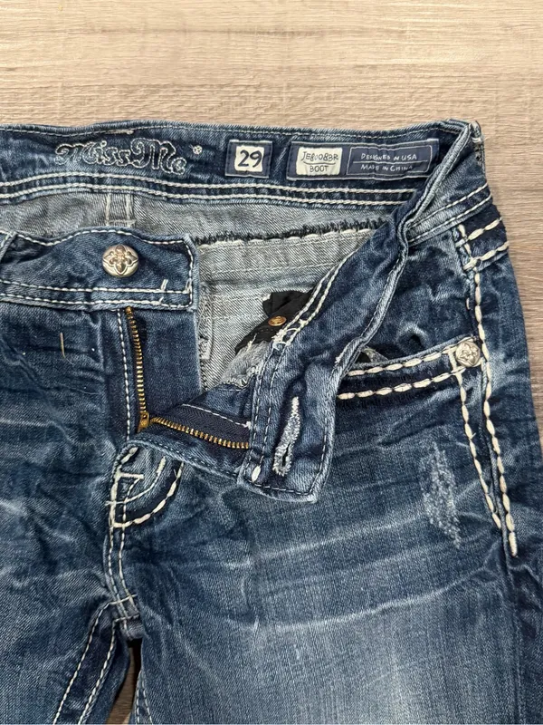 Miss Me Women’s Low Rise Boot Jeans With Stitching Detail Size 29 - Image 3