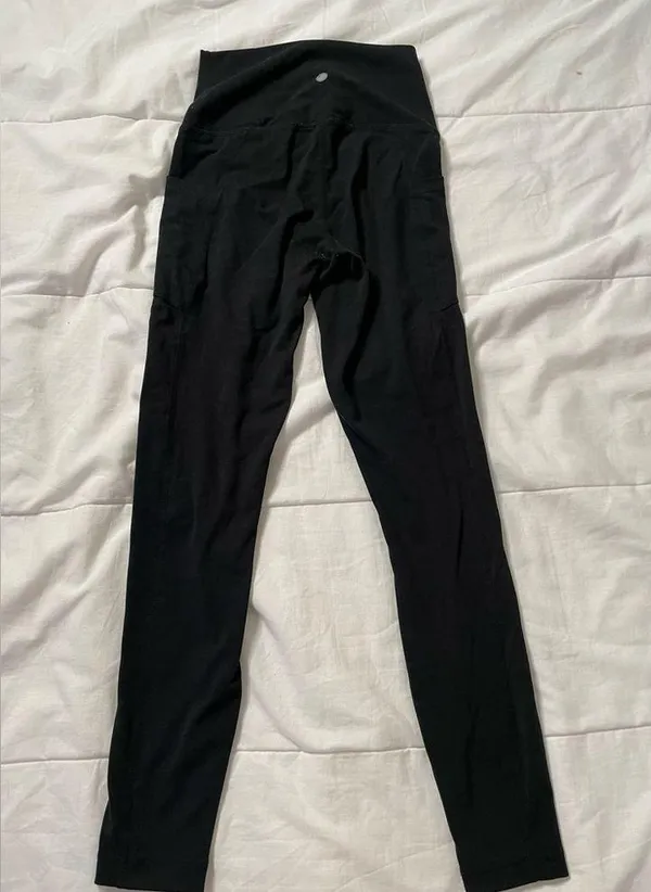 Yogalicious Lux Black Leggings - Image 2
