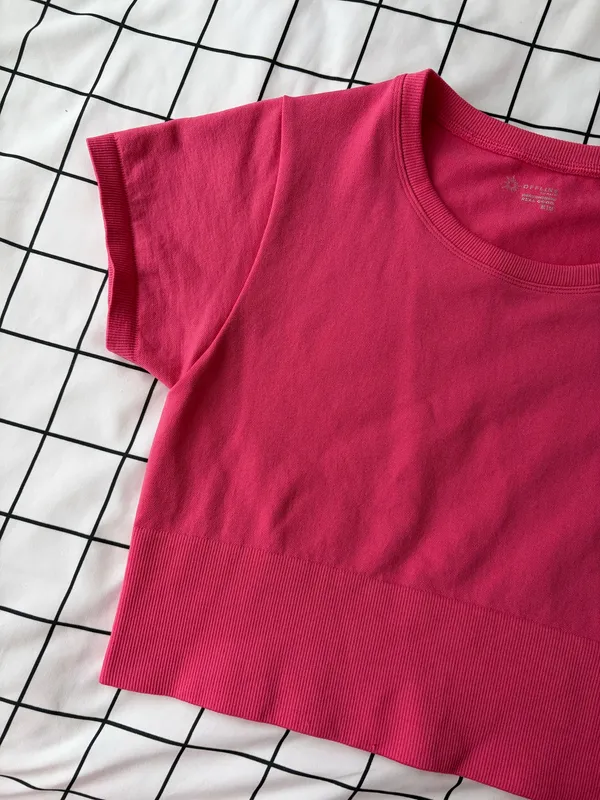 Pink Offline by Aerie Square Cropped Top Size Medium. - Image 2