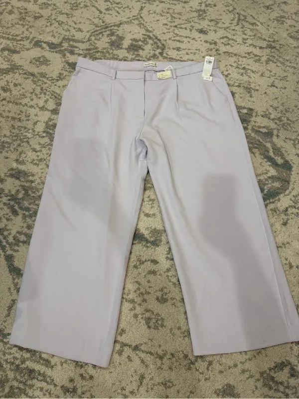 Abercrombie & Fitch NWT Lavender High Rise Ultra Wide Pants 22R 36 - Image 3