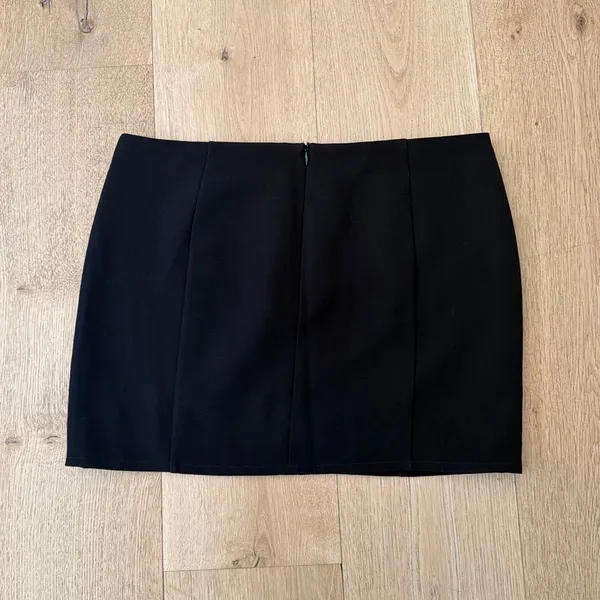 White Fox Mini Skirt Size M Black - Image 4