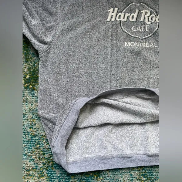 Hard Rock Cafe Vintage Montreal Canada gray logo sweatshirt, size XL - Image 6