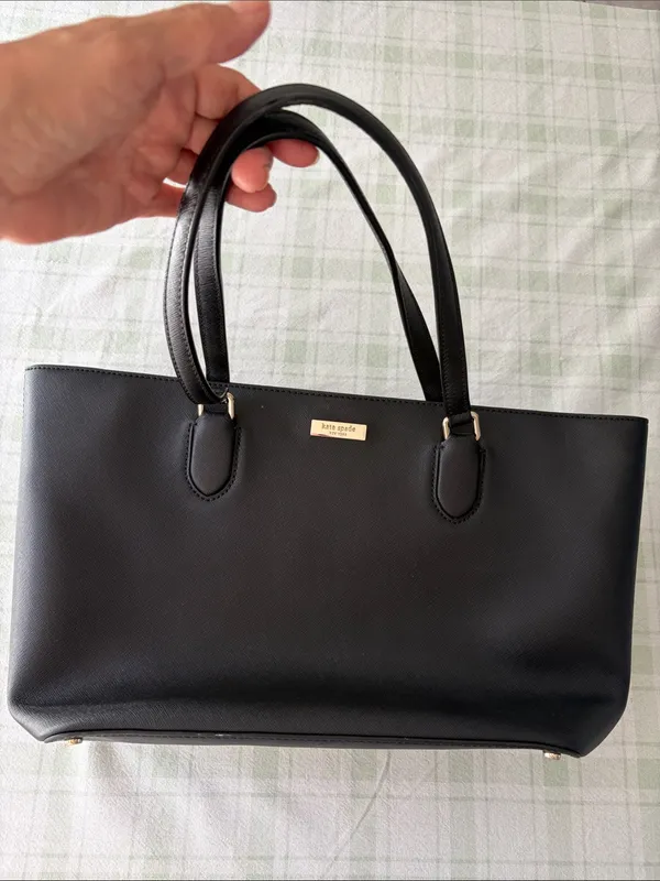 kate spade black leather tote with gold-tone plaque - Image 3