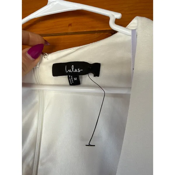 NWOT Lulus Enticing Endeavors White Jumpsuit Classy Party Cocktail Elegant Sz M - Image 4