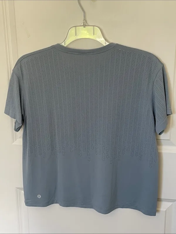 Lululemon Train To Be Short Sleeve Blue Top Large Boxy - Image 4