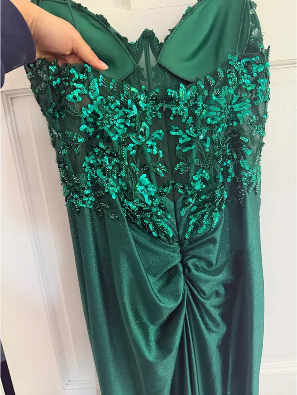 Boutique Green Sequin Prom Dress - Image 8