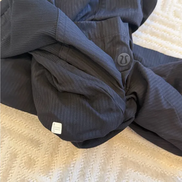 Lululemon dance studio high rise shorts 3.5” - Image 5