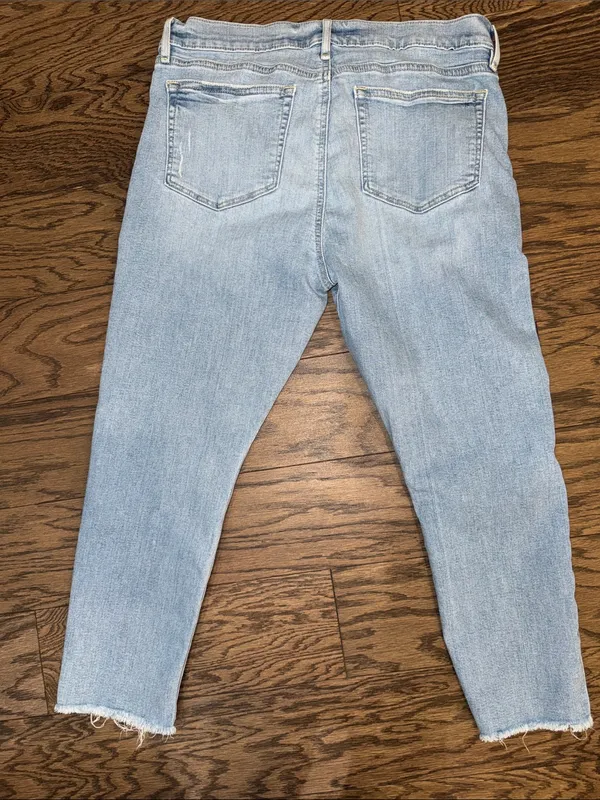 LOFT Light Blue Skinny Cropped Jeans with Raw Hem - Image 6
