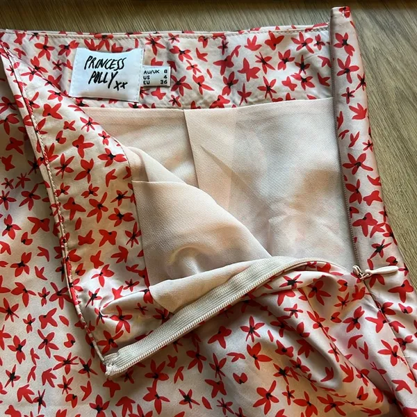 Princess Polly Red Floral Mini Skirt size 4 - Image 4