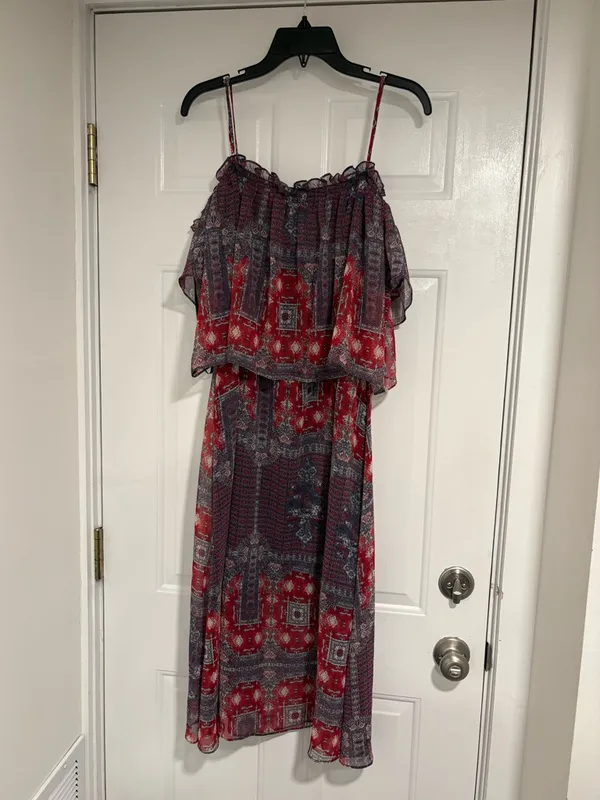 BCBG Red and Navy Patterned Ruffle Maxi Dress Size L - Image 2