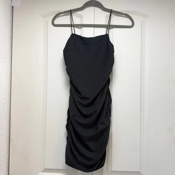 🖤 ✨ Sparkly Black Ruched Mini Bodycon Dress | Size S ✨🖤🎀 - Image 9