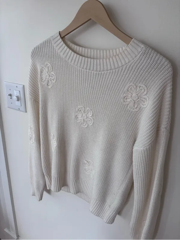 Laura Ashley Floral Appliqué Sweater – Size Small – Cream Cotton Blend - Image 3