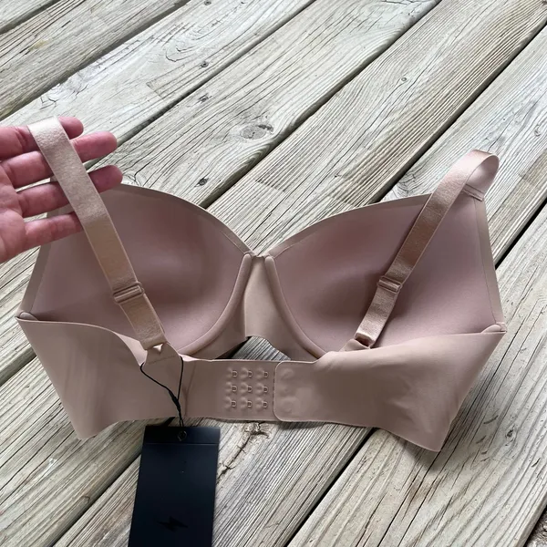 EBY Pain Free T-Shirt Bra Nude Size 36DD. NEW! - Image 2