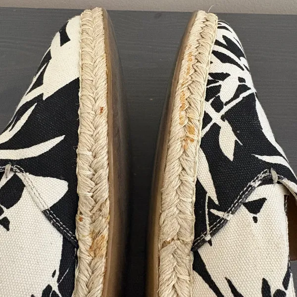 M.Gemi Espadrilles Agio 39.5 Black White Tropical Floral Print Slip On Loafers - Image 4