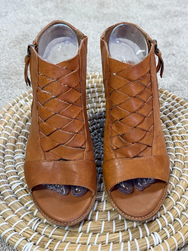 Sofft Women’s Mckenna Leather Sandals Blocked Heels Peep Toe in Cognac 8 - Image 2