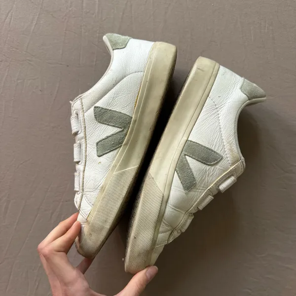 Veja RECIFE LEATHER Velcro Sneakers - Image 2