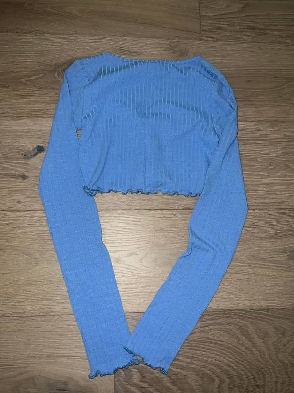 brand new urban outfitter baby blue long sleeve small - Image 2
