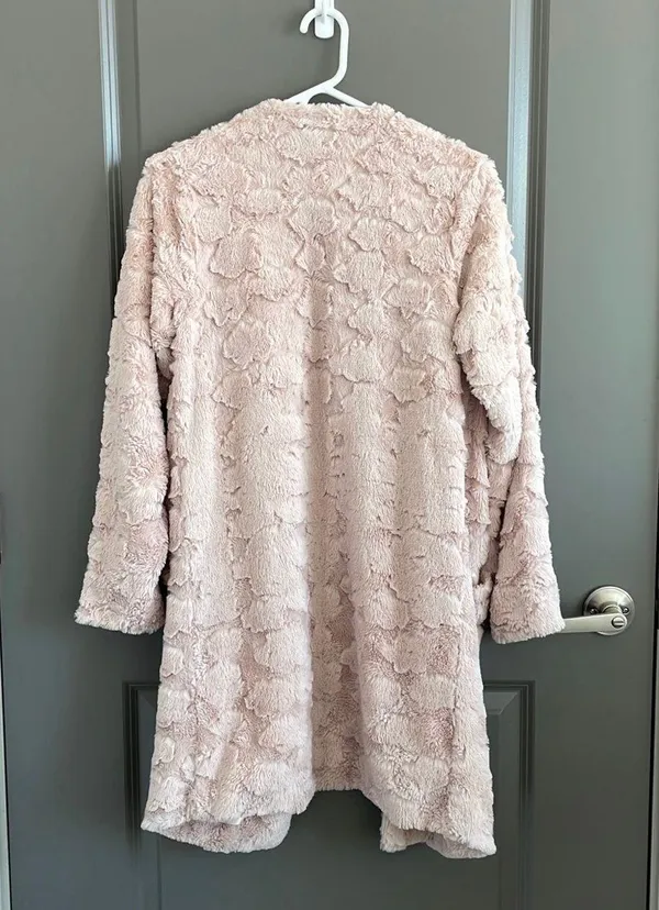 HYFVE Faux Fur Pink Coat - Image 2
