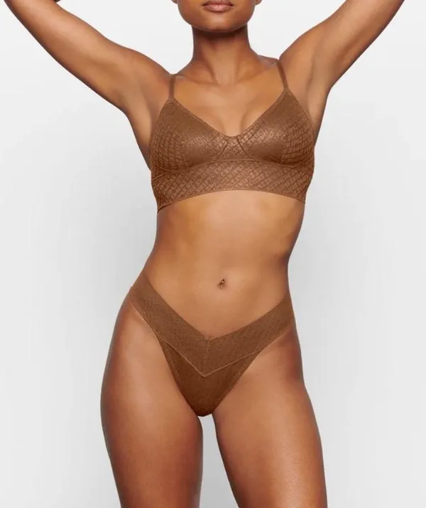 Nwot Logo Mesh Triangle Bralette - Xs - Image 2
