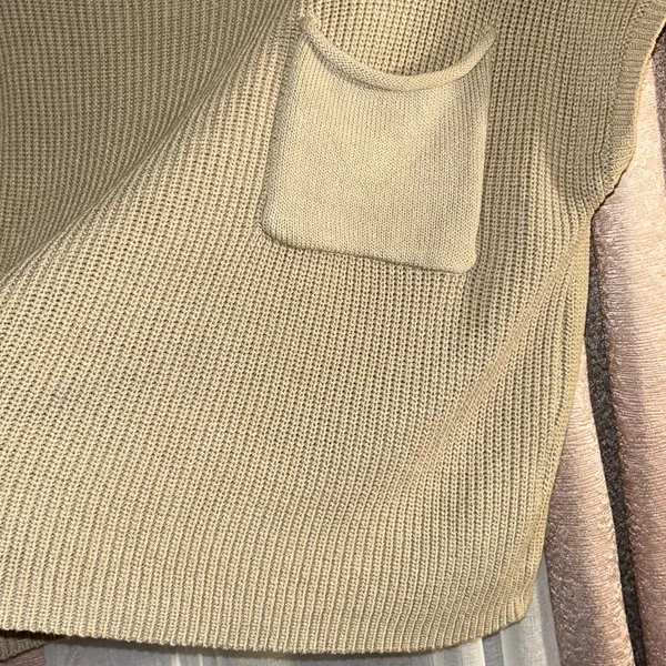 Beige Mock Turtleneck Size M Crop Sweater Tan Size M - Image 4