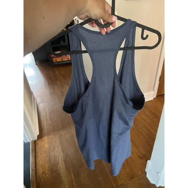 Patagonia women's‎ tank top bear size large - Image 3