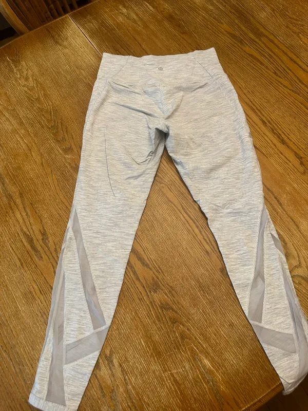 Lululemon White And Gray Mesh Leggings - Image 4