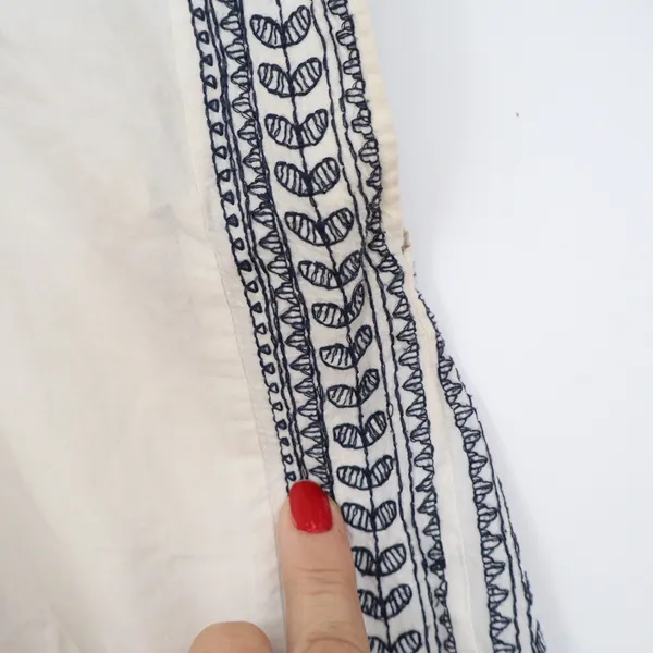 World Market White Navy Blue Embroidered Cotton Peasant Blouse Peplum Top S/M - Image 5