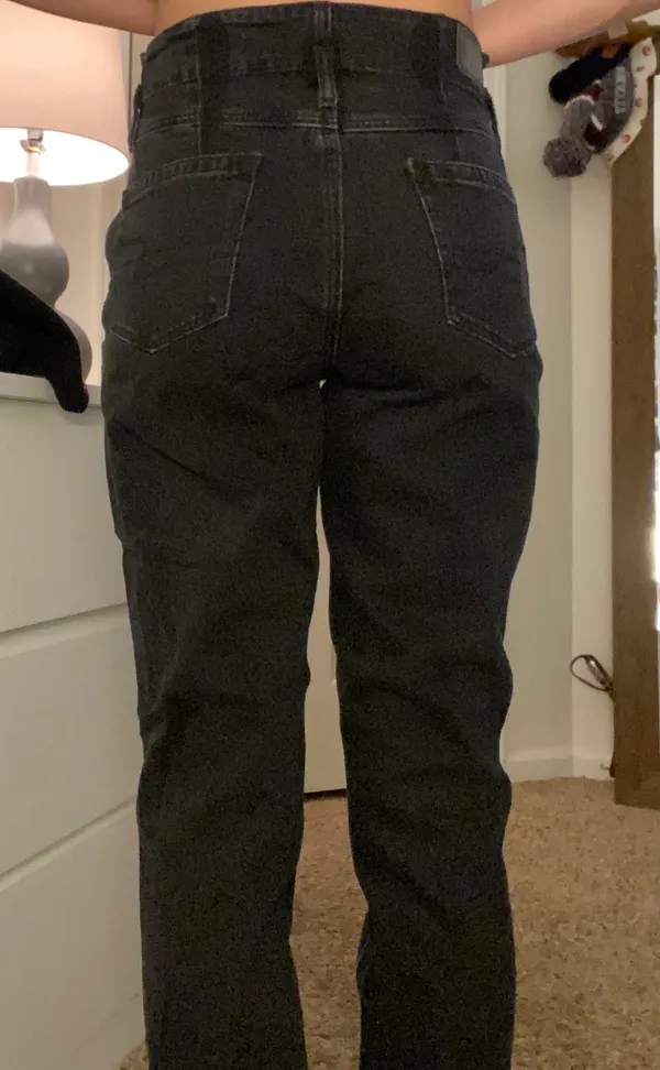 American Eagle black mom jeans - Image 2