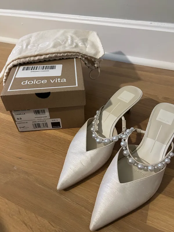 DV by Dolce Vita Kanika Pearl Mid Heels Vanilla Pearls - Image 3