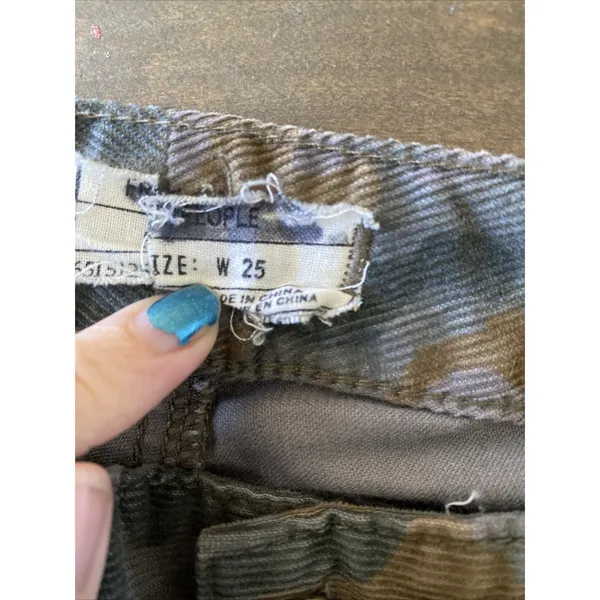 Free People Camo Skinny Corduroy Pants Womens‎ Size 25 Green Camo Cotton Y2K - Image 6