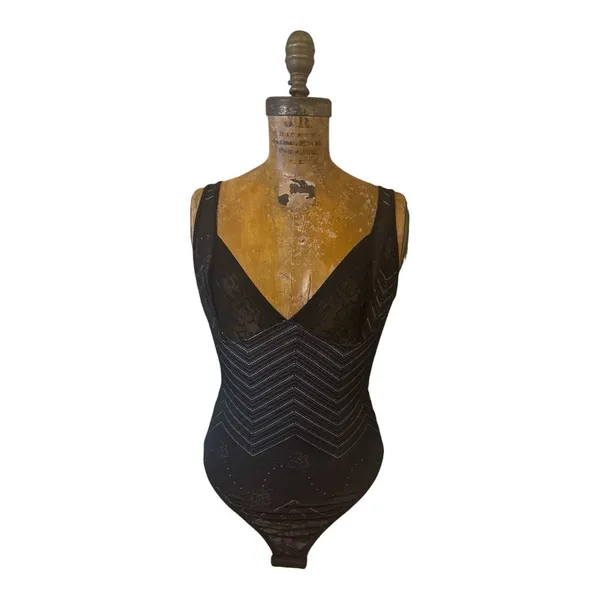 SOPHIE B Black Lace Moderate Control Thong Bodysuit Shapewear Womens Size Small - Image 3