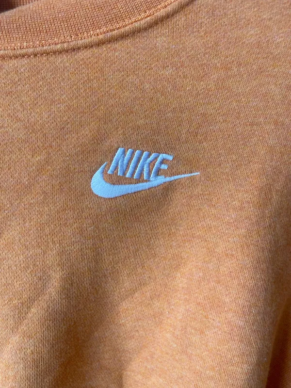 Orange Nike  - Image 4