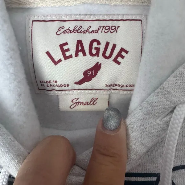 League University Nashville Tennessee Cropped Embroidered Nashville Hoodie Sz S - Image 4