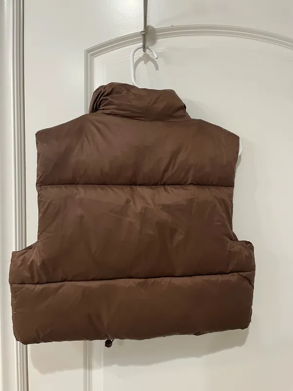Amazon Brown Cropped Puffer Vest - Image 2