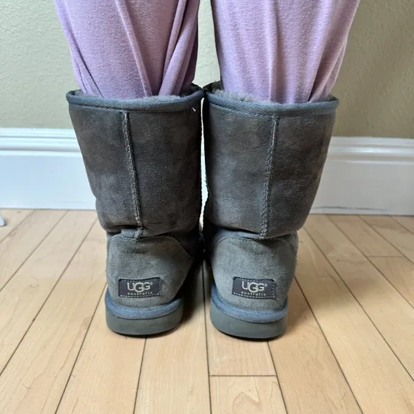 UGG Classic Medium Tall Boot Grey Shearling Size 8 - Image 4