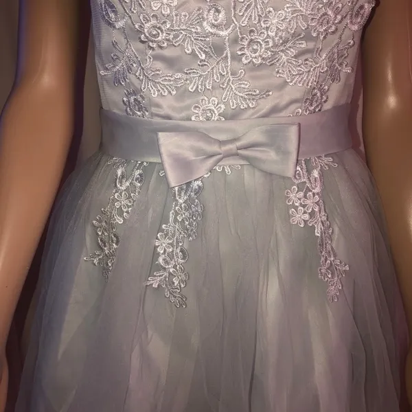 Gorgeous special occasion lace tulle dress - Image 9