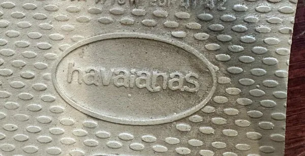 HAVAIANAS Metallic Gold and tan Flip FLops Thongs Flats Size 9/10W - Image 4