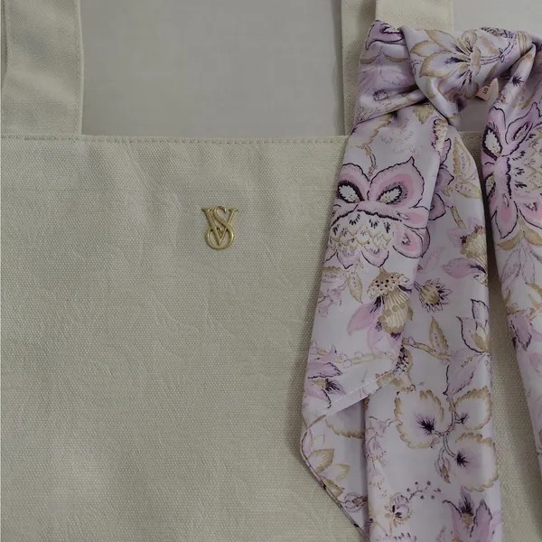 Victoria's Secret Large Ivory Jacquard Shoulder Canvas Tote Bag Work Travel - Image 7