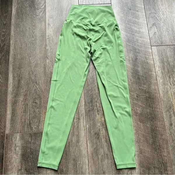 Offline by Aerie Real Me 7/8 High Rise Pocket Leggings Kelly Green Size XS - Image 7