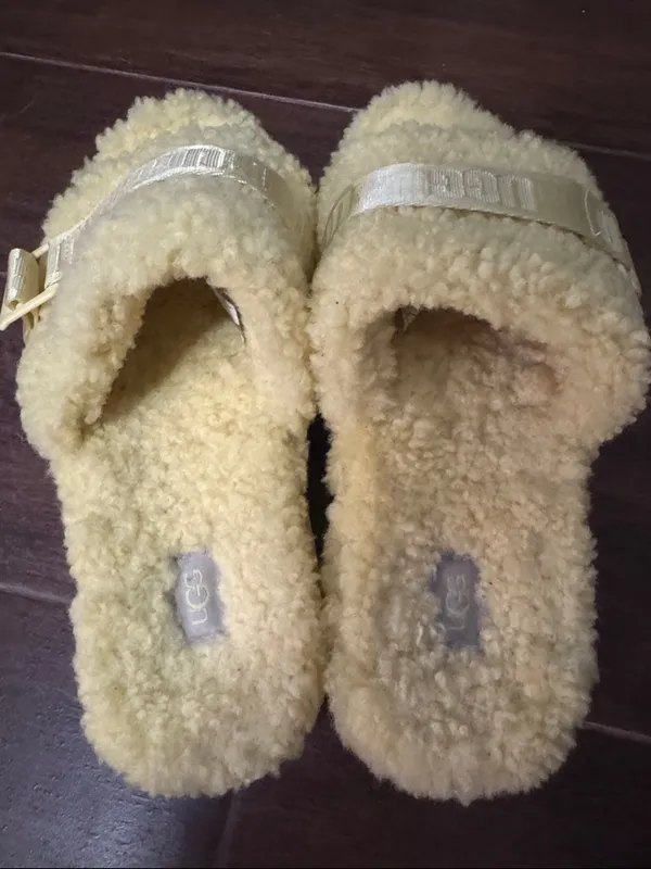UGG Fluffita Platform Slippers - Image 4