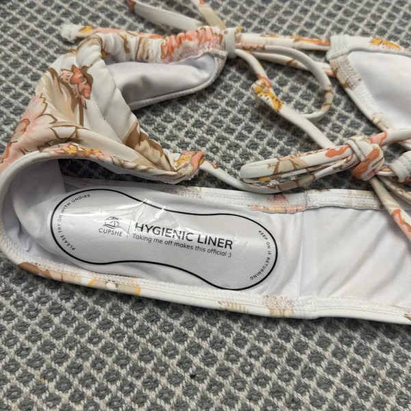 Cupshe Sunset Florals Triangle Bikini Top & Standard Rise Bottoms Set nwt - Image 9