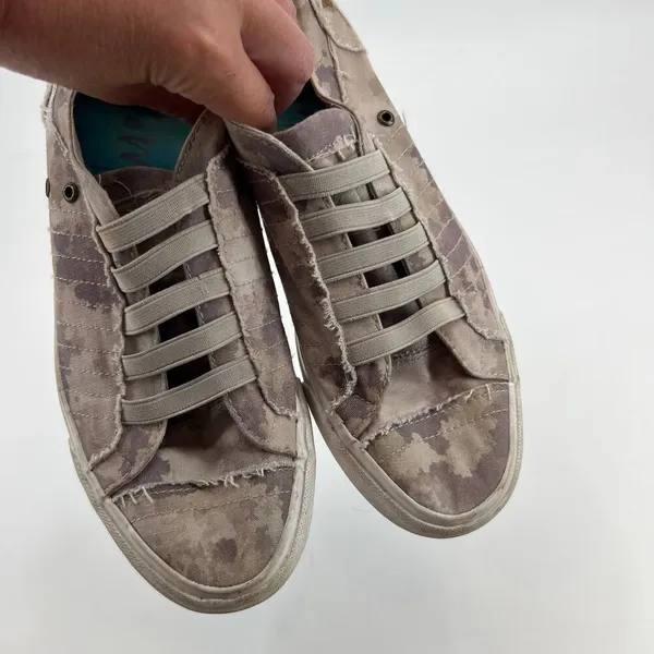 Blowfish Mars Women's Sneakers Cotton Natural Foggy Camo slip on comfort Size 8 - Image 3