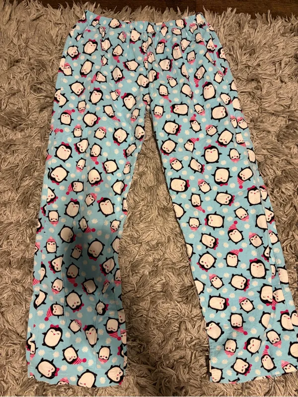 Women’s Light Blue Penguin-Print Pajama Set with Pink Trim - Image 5