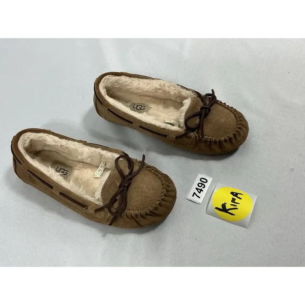 Womans Ugg Slip On Moccasins Size 6 Chestnut Lined - Image 2