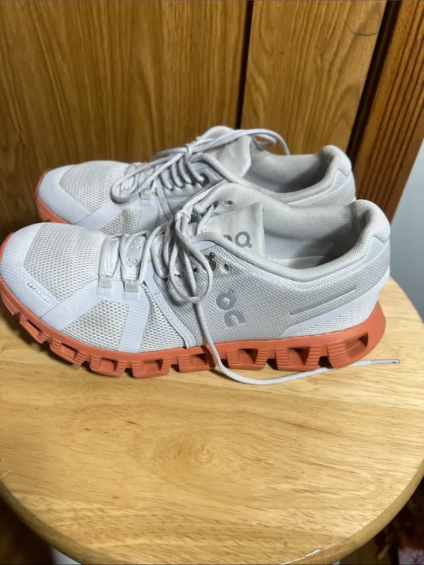 On Running White and Orange Women's Athletic Sneakers Size 7 - Image 2