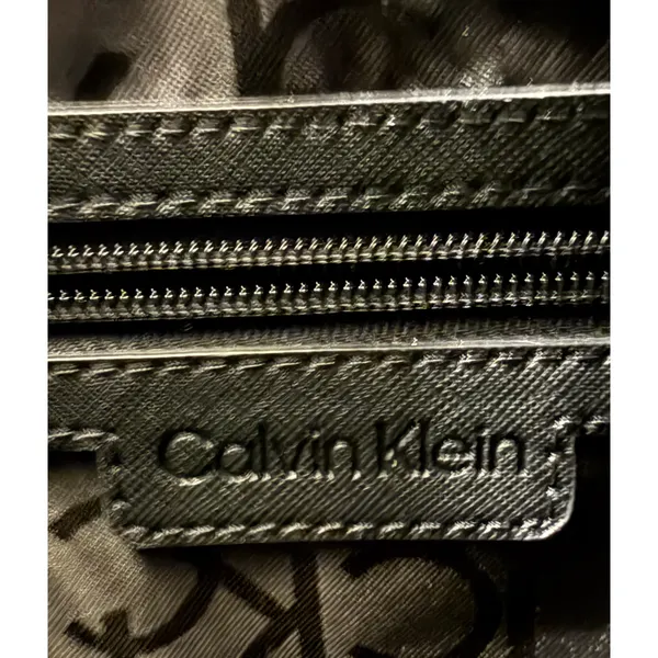 Calvin Klein Purse Tote Bag Black Shoulder Strap Gold Chain Pockets Zip Clos EUC - Image 9
