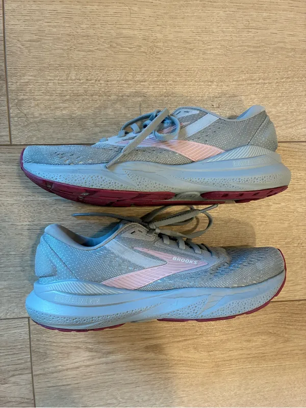 Brooks Women’s Adrenaline GTS 24 Running Shoe Alloy White Zephyr Size 7 - Image 2