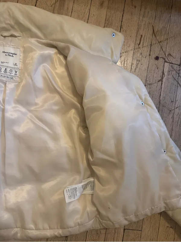 Abercrombie & Fitch Cream Puffer Jacket - Image 6